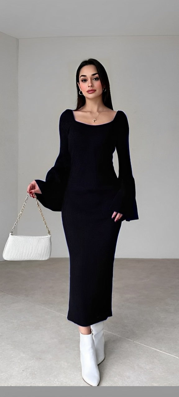 A Robe Manche Cloche Noir CADIX