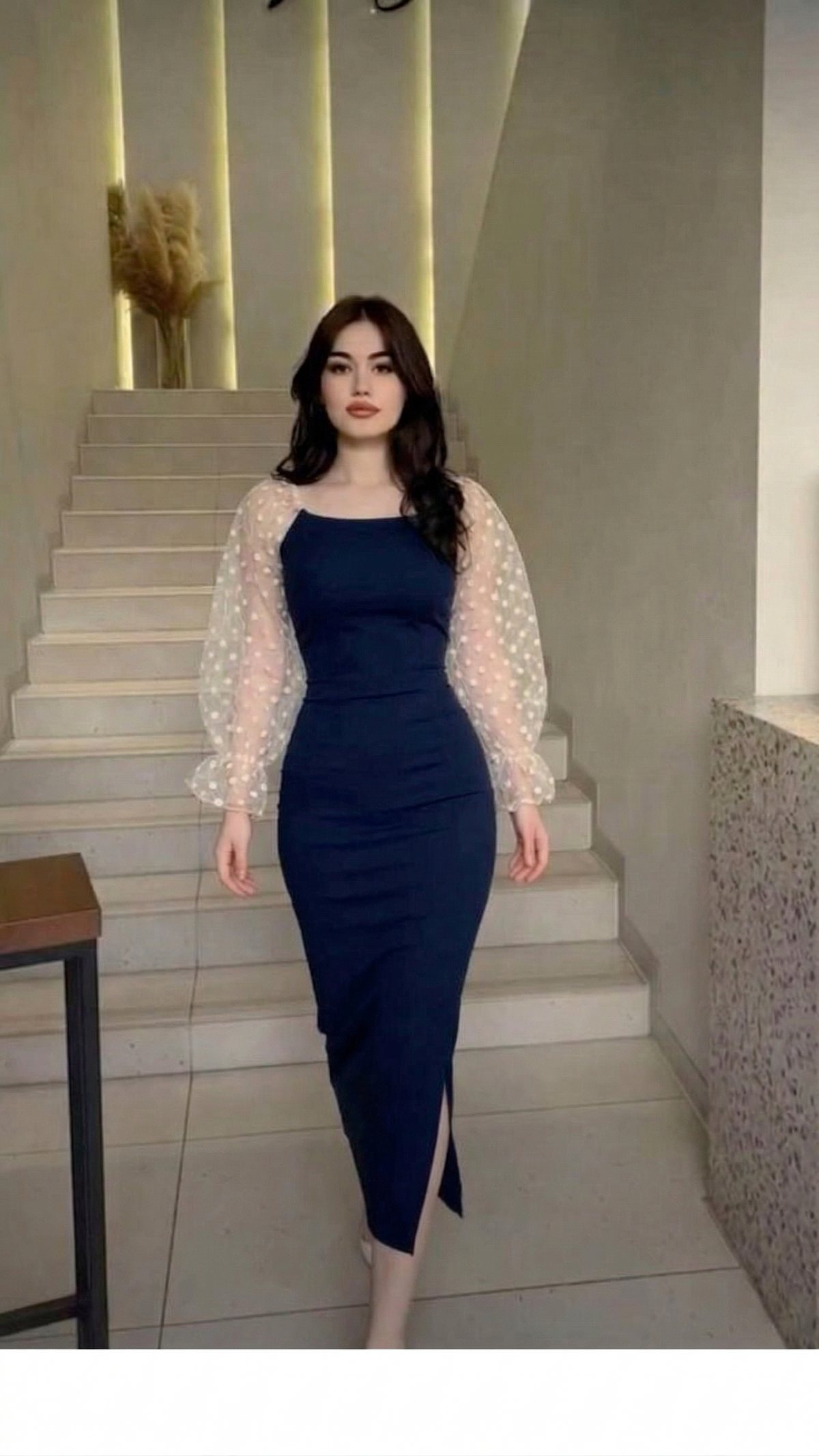 A Robe Longue Bleu marine avec Manche Tule Beige Buff BOUKHARA