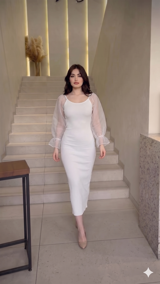 A Robe Longue Blanche avec Manche Tule Buff BOUKHARA