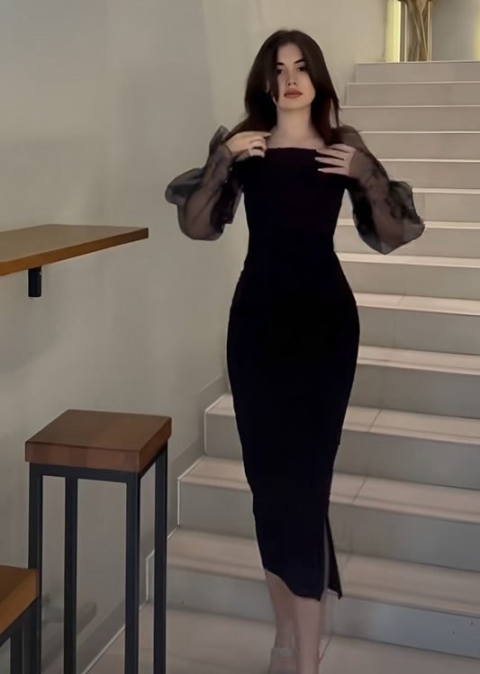 A Robe Longue Noir avec Manche Tule Buff BOUKHARA