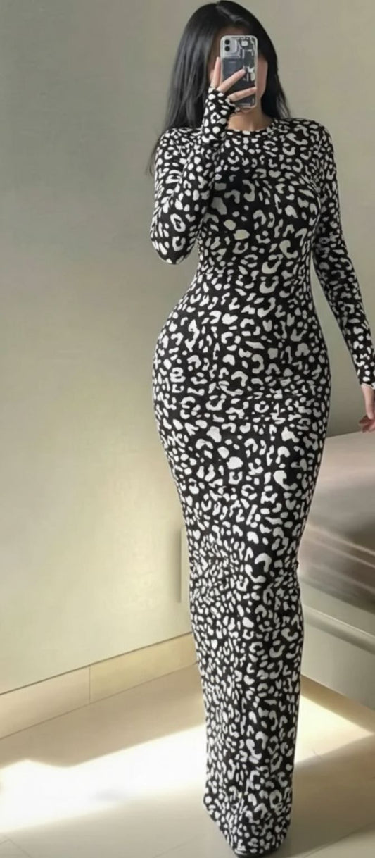 D Robe Long Noir Brillant Col Rond  Cordoba